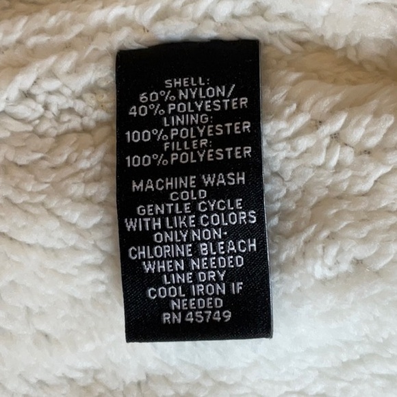 Hannah Vest - Picture 5 of 7